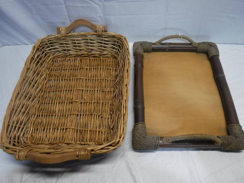 lot 1288 image: Wicker and wood serving trays