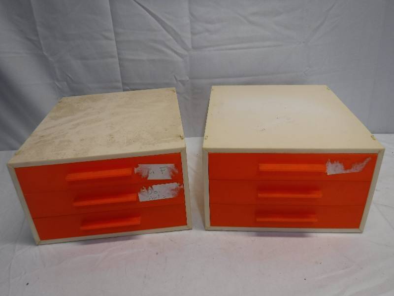 lot 1297 image: Stacking plastic drawers