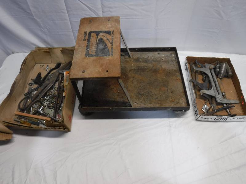 lot 1310 image: Misc tool lot and creeper