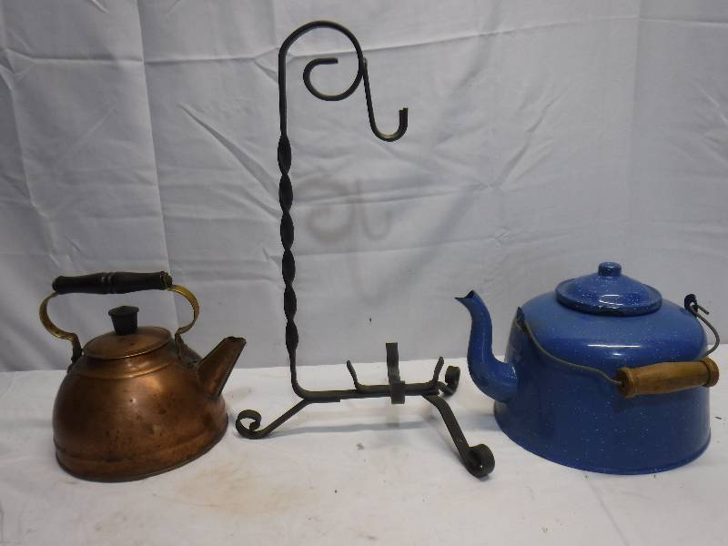 lot 1340 image: 2 tea kettles and stand