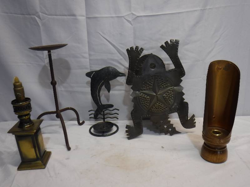 lot 1341 image: Awesome Candle holder lot