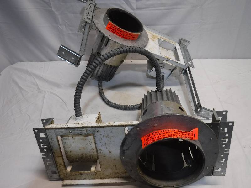 lot 1348 image: Recessed lighting boxes