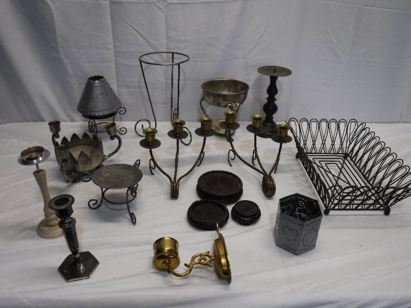 lot 1364 image: Mixed metals home decor lot, includes candle holders and more
