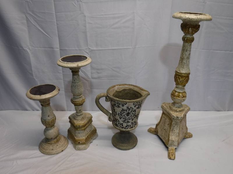lot 1392 image: Ceramic candle holders and creamer