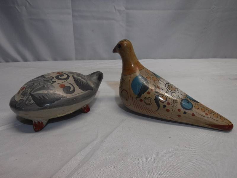 lot 1405 image: Made in Mexico ceramic bird and other creature