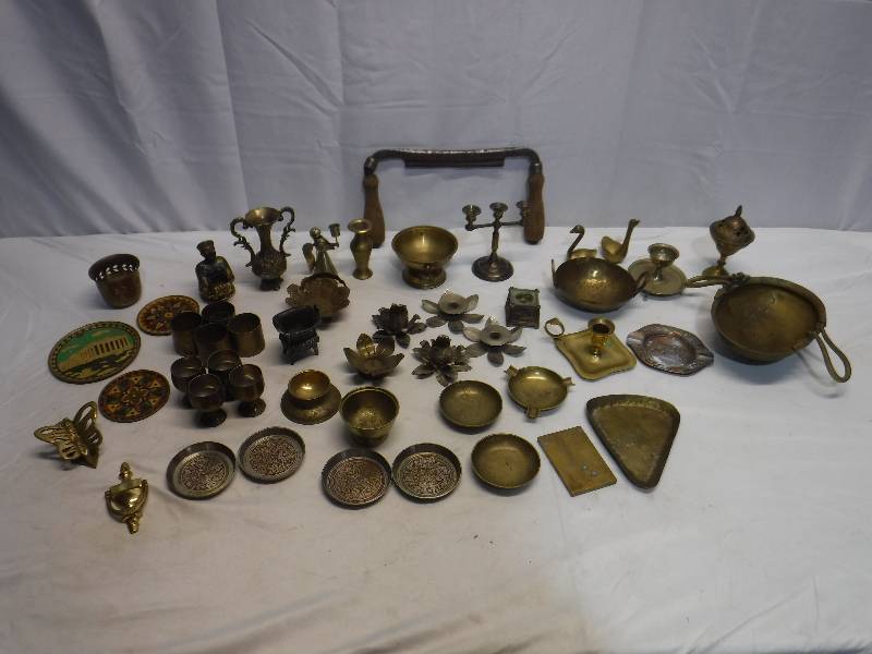 lot 1435 image: Lotus flower candle holders, door knocker, knick nacks and much more