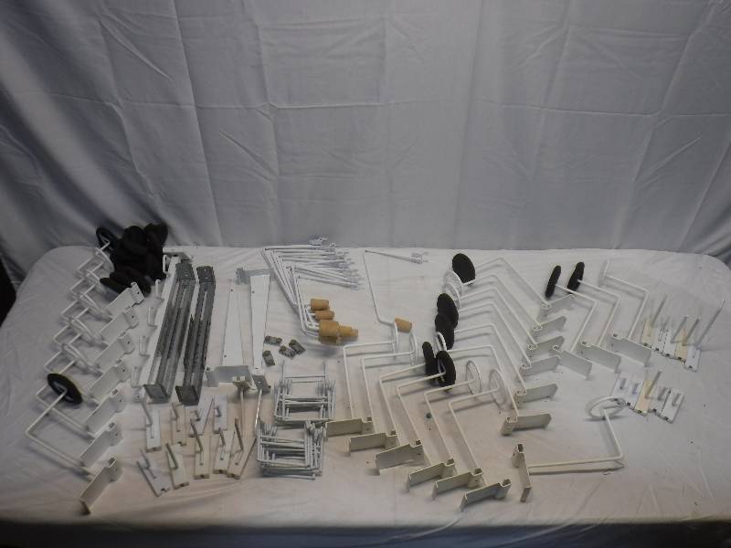 lot 1442 image: Shelf hooks and more