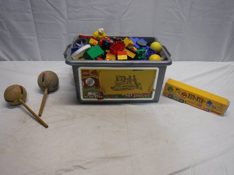 lot 1453 image: Tote with blocks, maracas and more