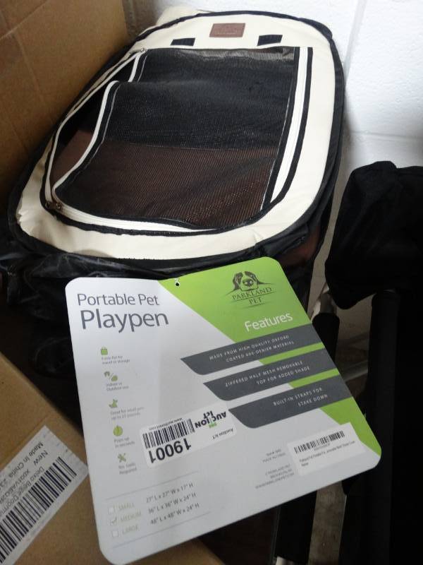 lot 19001 image: Portable Pet Playpen