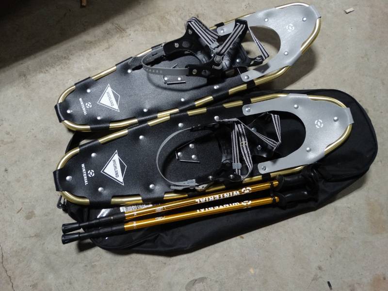 lot 19014 image: Winterial Snowshoes and terrain poles in bag
