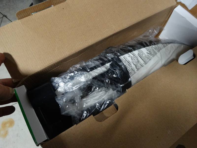 lot 19022 image: Cordless hand held vacuum cleaner