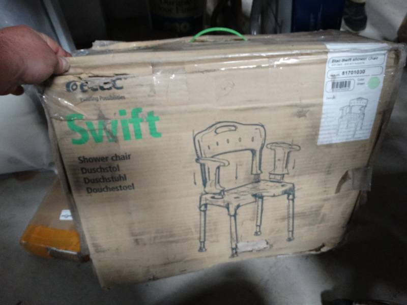 lot 19030 image: Swift shower chair