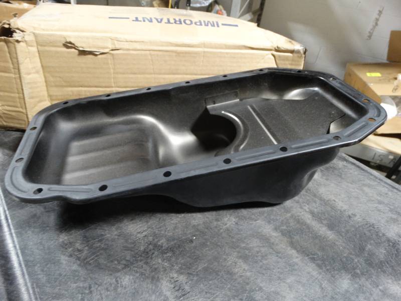 lot 19083 image: Oil pan