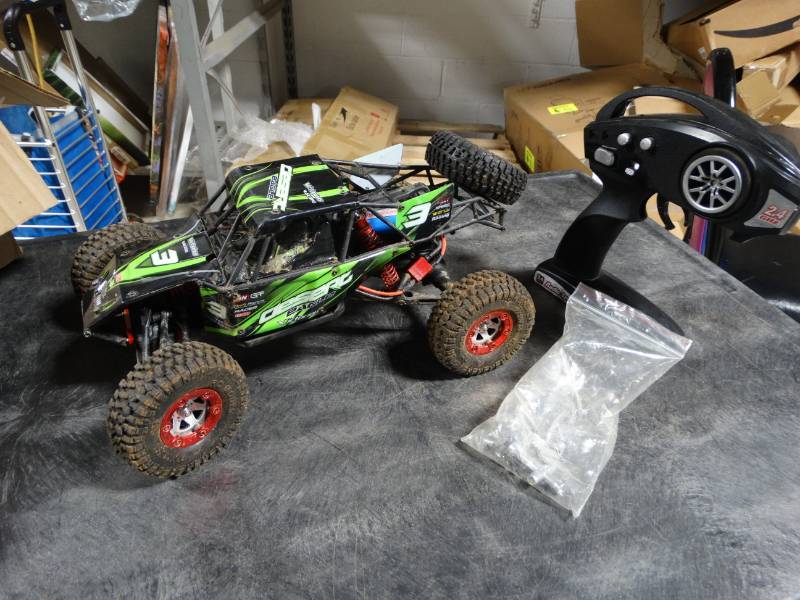 lot 19089 image: RC car