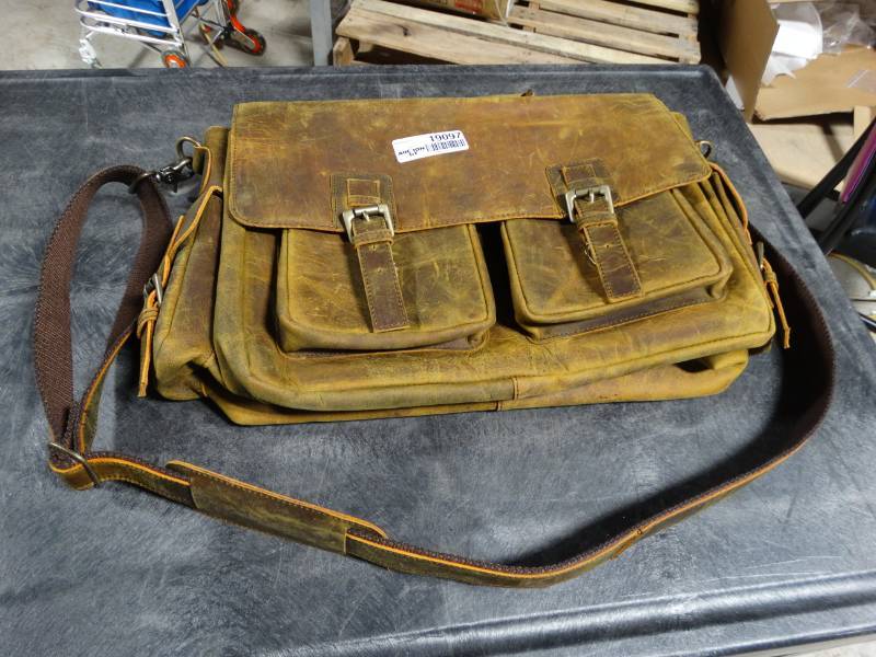lot 19097 image: Leather laptop case
