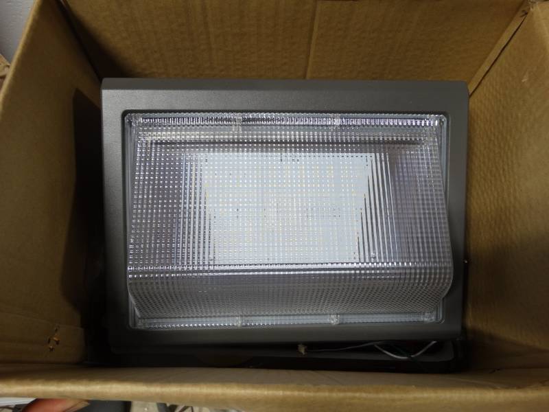 lot 19111 image: Photocell LED wall pack light