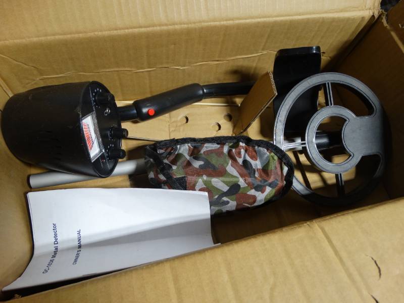 lot 19134 image: Metal detector