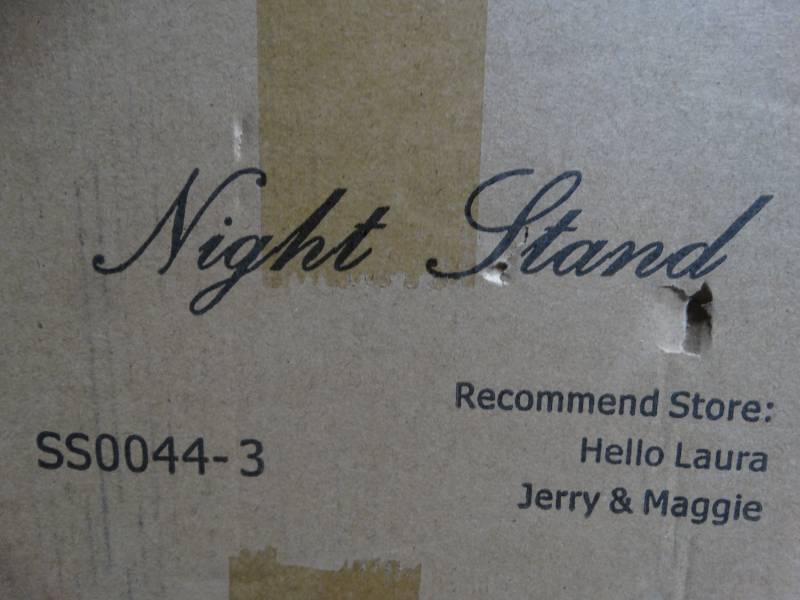 lot 19135 image: Night stand