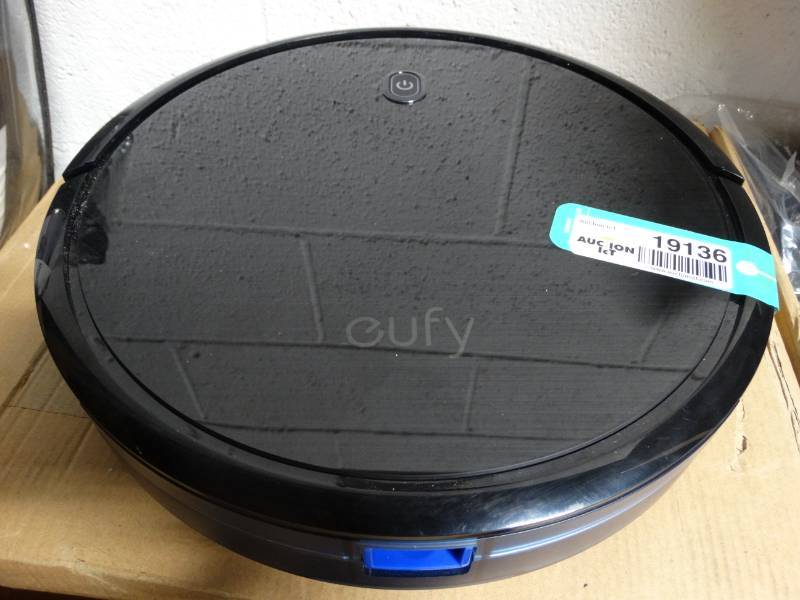 lot 19136 image: Robovac