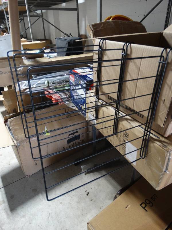 lot 19151 image: Metal shelfing