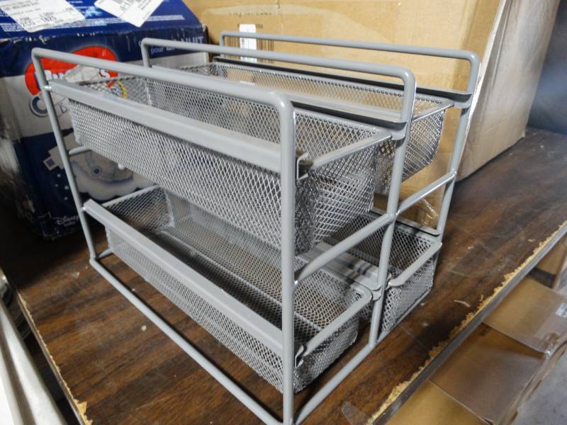 lot 19157 image: 4 drawer pull out spice rack