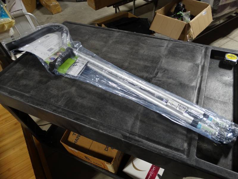 lot 19166 image: Pair of life crutches