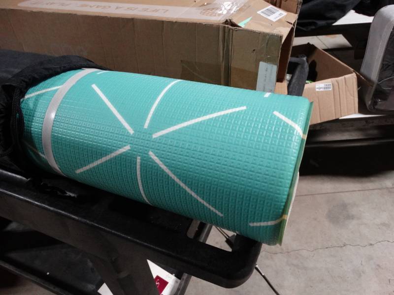 lot 19175 image: Medium lux play mat