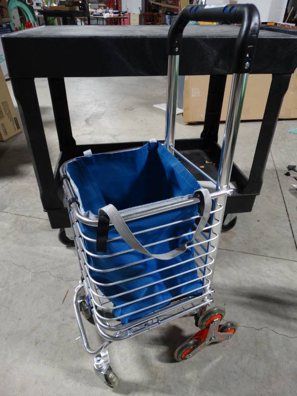 lot 19221 image: Cart on wheels