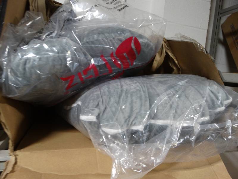 lot 19223 image: Full body pillow