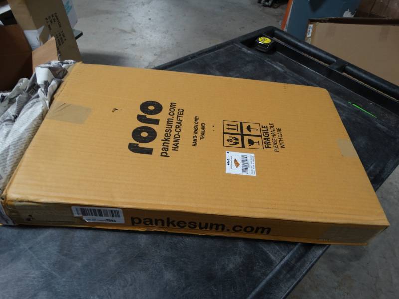 lot 19231 image: Cutting board