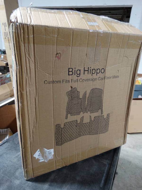 lot 19240 image: Car floor mats