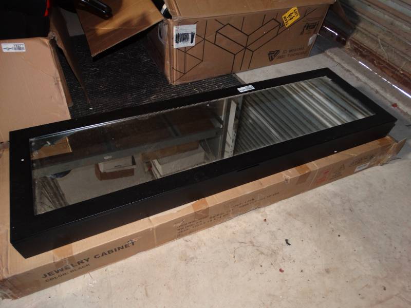 lot 19272 image: Large wooden jewelry cabinet.