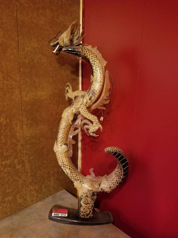 lot 9752 image: Chinese Decor Piece