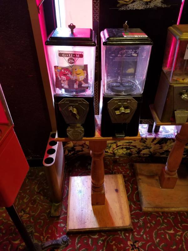 lot 9790 image: Double Candy Machine With Keys