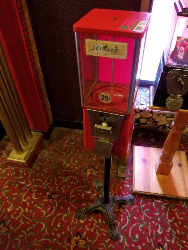lot 9791 image: Single Candy Machine With No Key