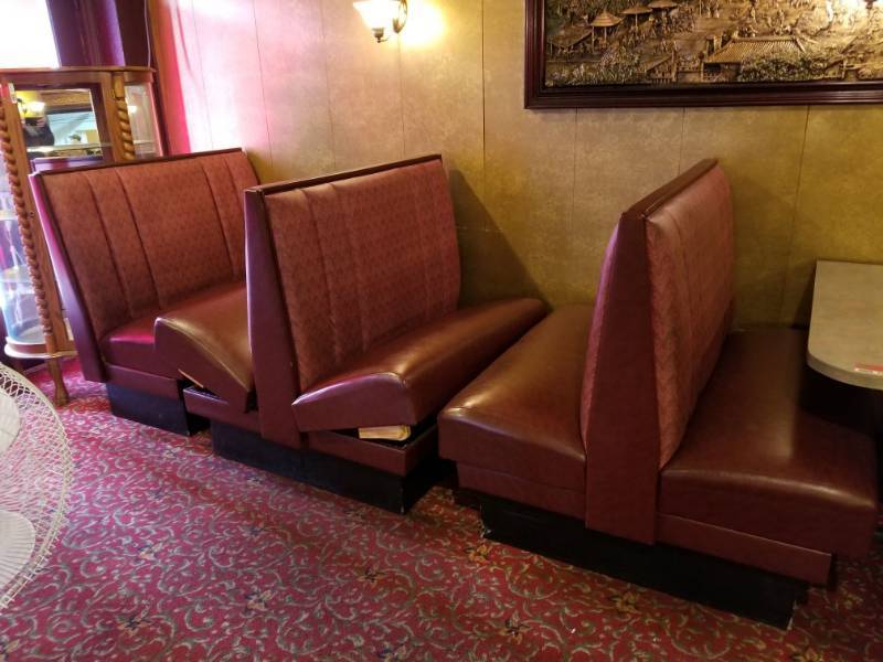 lot 9798 image: Restaurant Booths and Tables
