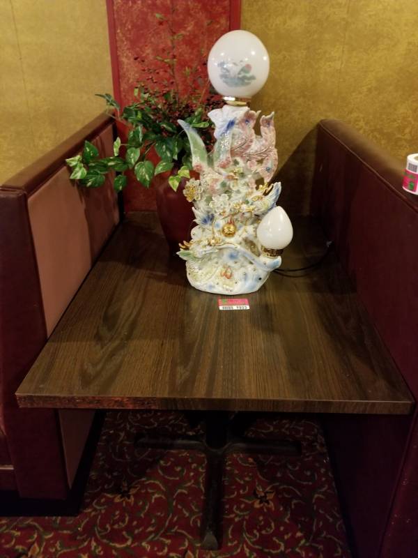 lot 9803 image: 2 Decor Pieces and Table