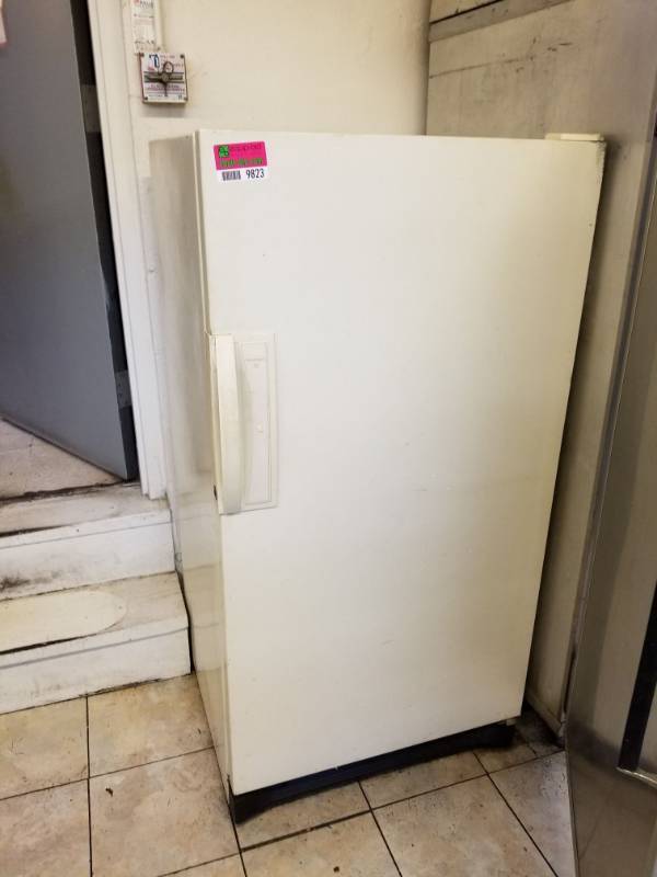 lot 9823 image: Kenmore Freezer