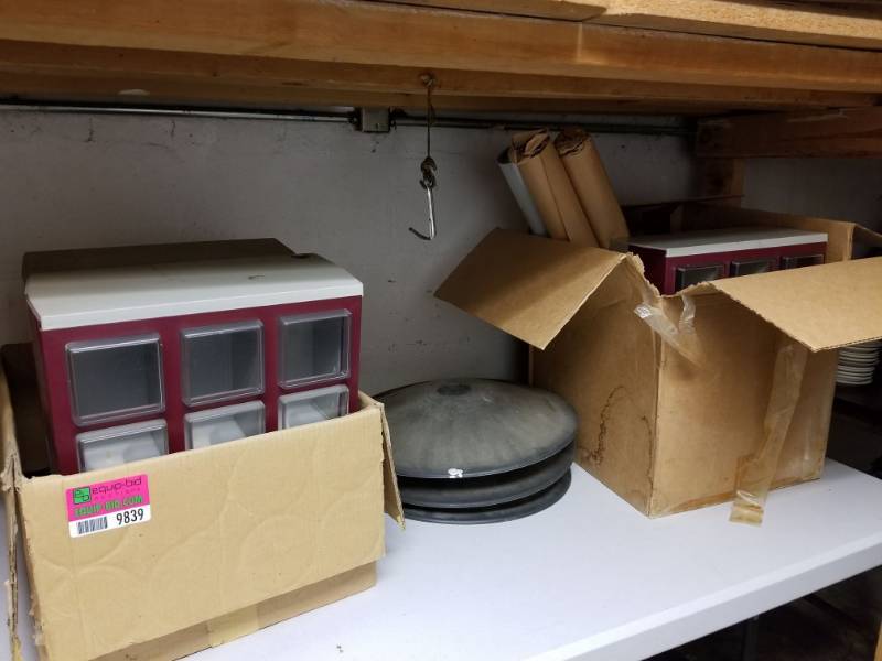 lot 9839 image: Candy Machine Equipment and Various Items