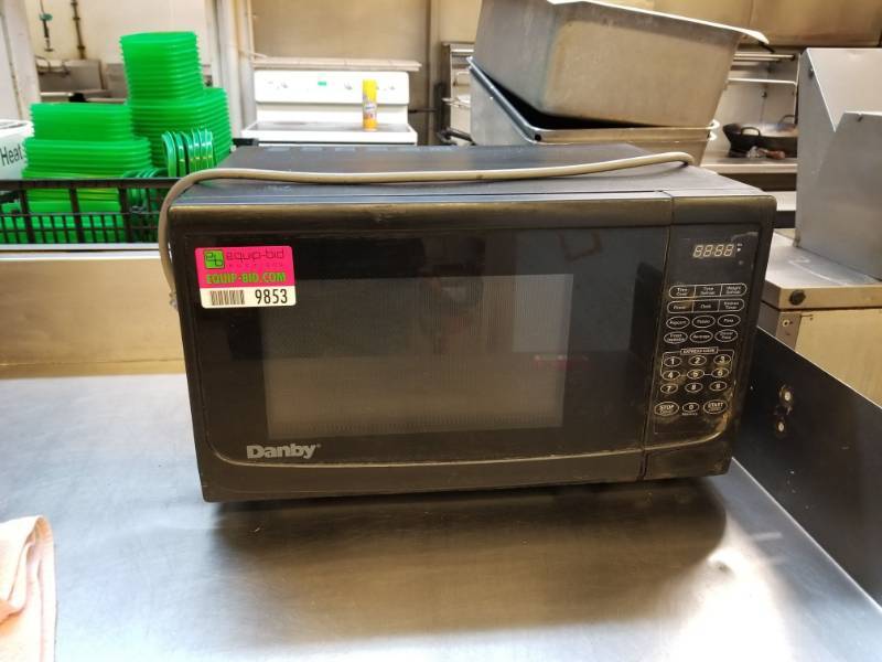 lot 9853 image: Danby Microwave