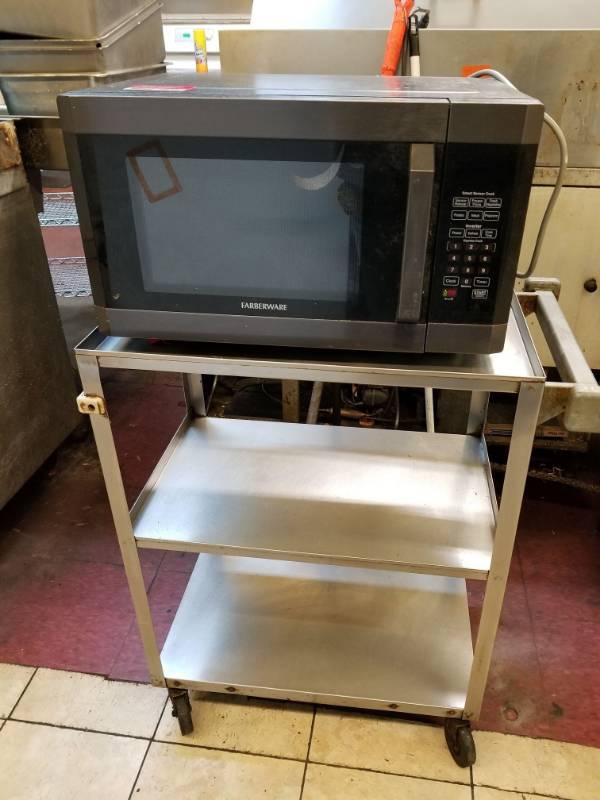 lot 9856 image: Farberware Microwave and Metal Cart