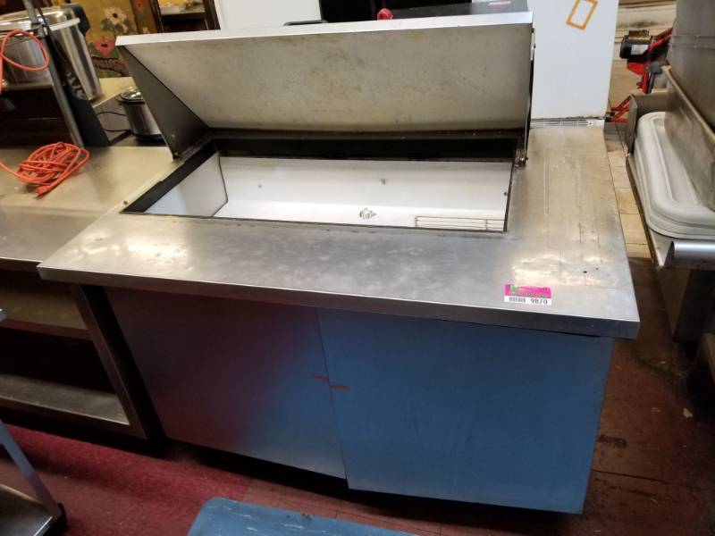 lot 9870 image: True Refrigerator Unit