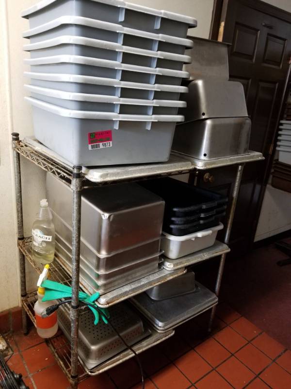 lot 9873 image: Metro Rack With Insert Pans
