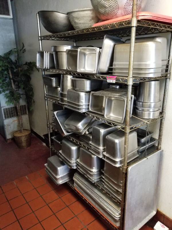 lot 9874 image: Metro Rack With Insert Pans