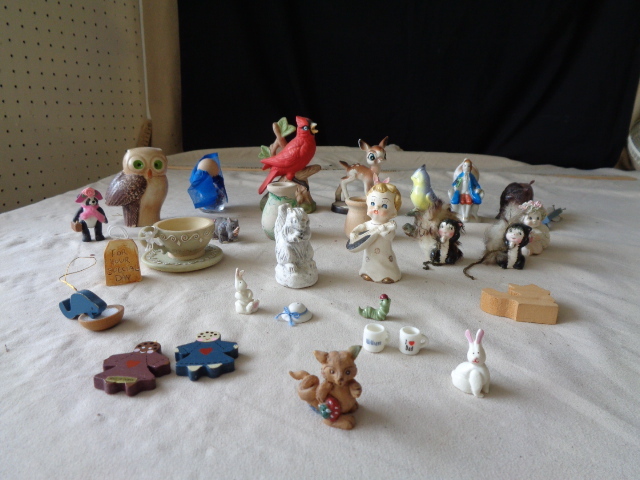 lot 6530 image: Figurines