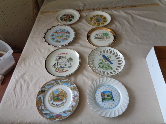 lot 6532 image: 8 Glass States Plates