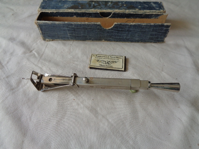 lot 6539 image: 1916 Rug Hooking Tool