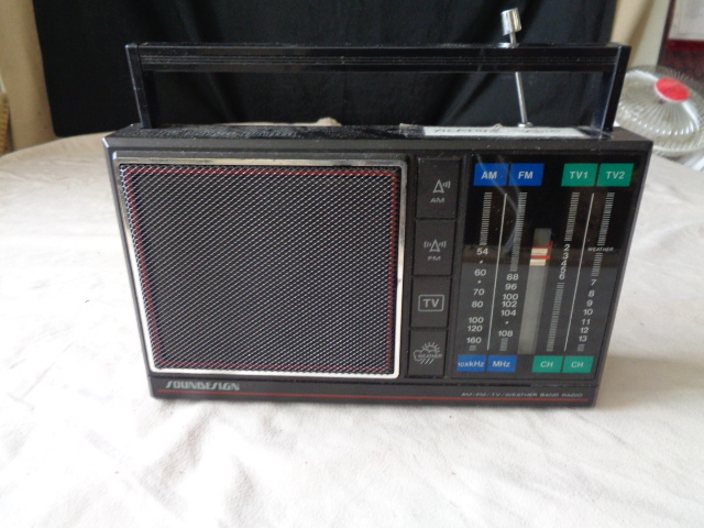 lot 6542 image: Soundesign Weather Radio