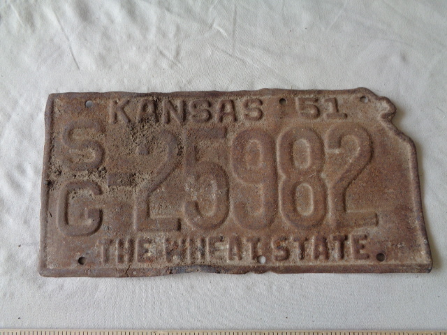 lot 6576 image: 1951 Metal Kansas Tag