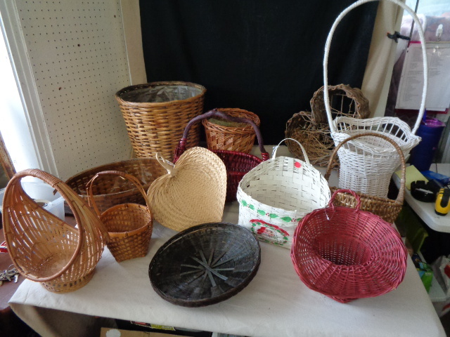 lot 6601 image: Misc Baskets